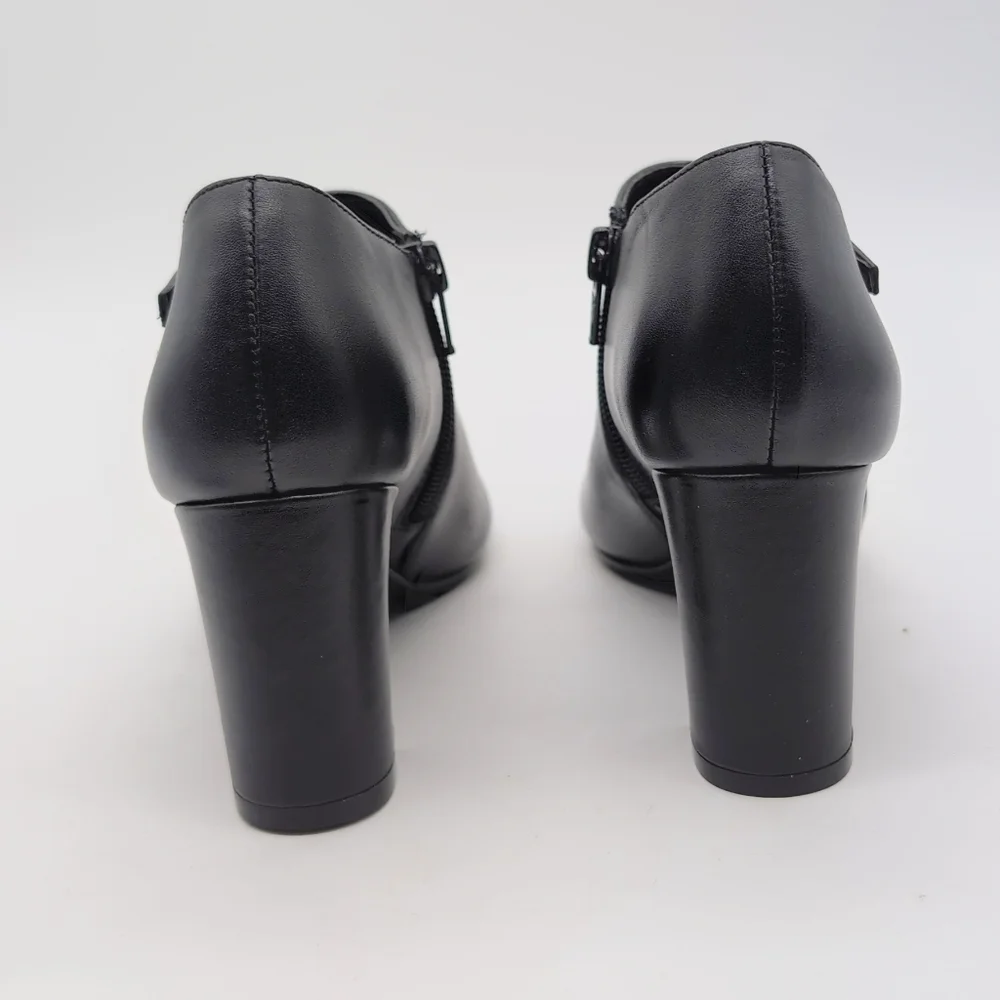 Chic David Tate Black Pause Leather Block Heel Shooties Boots Buckle Detail